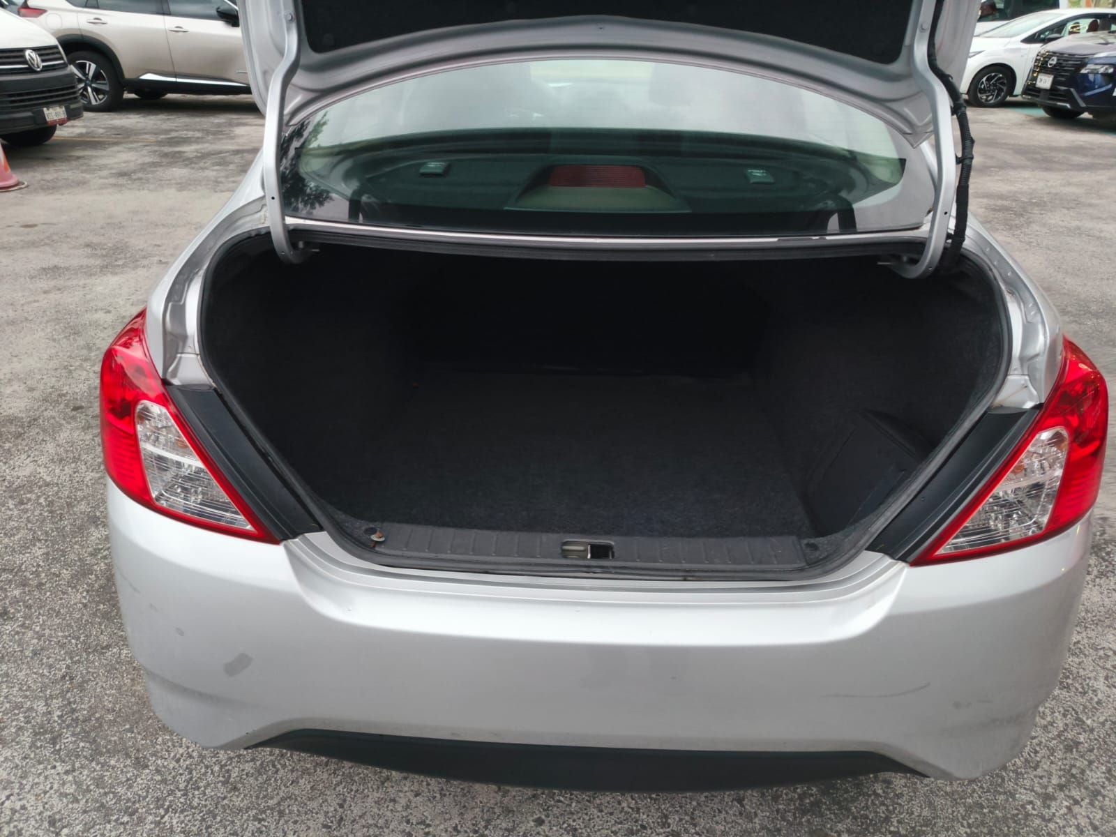 2025 Nissan V-Drive 1.6 A/C Mt
