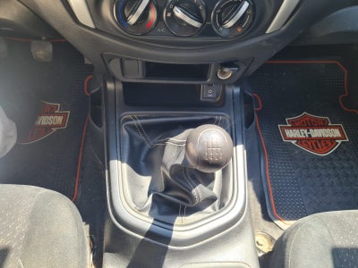 2020 Nissan NP300 Doble Cabina 2.5 SE Paq Seguridad Mt