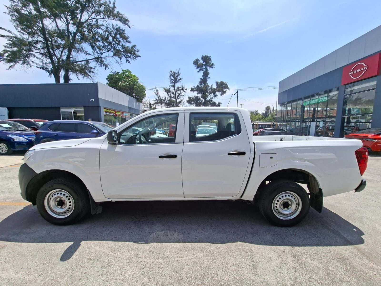 2020 Nissan NP300 Doble Cabina 2.5 SE Paq Seguridad Mt