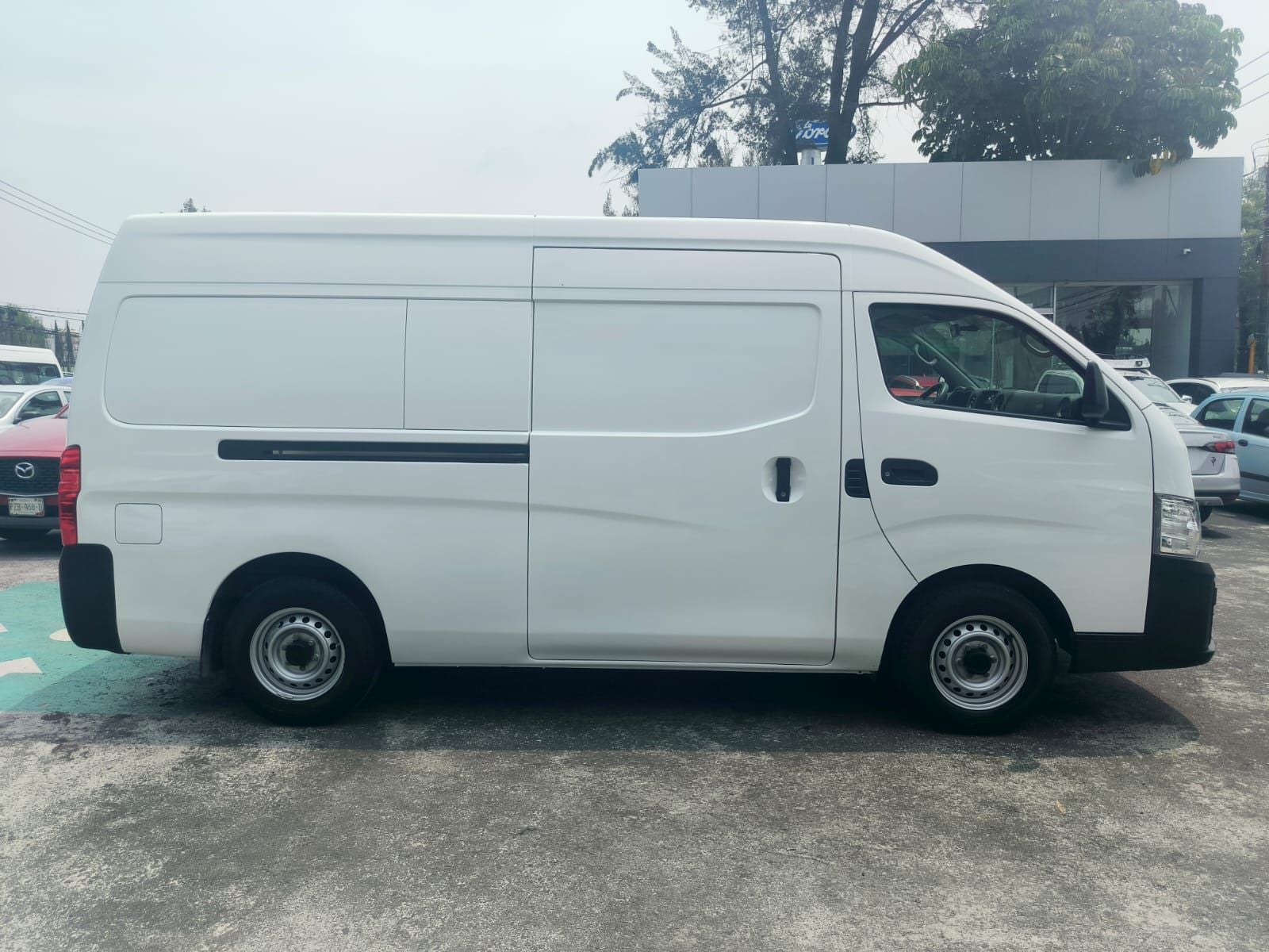 2024 Nissan Urvan 2.5 Panel Amplia AA Mt