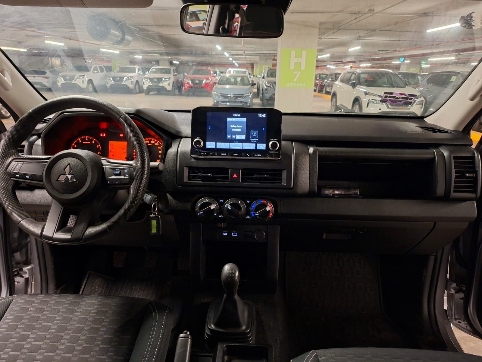 2025 Mitsubishi L200 2.4 Glx Cabina Doble 4x2 Mt
