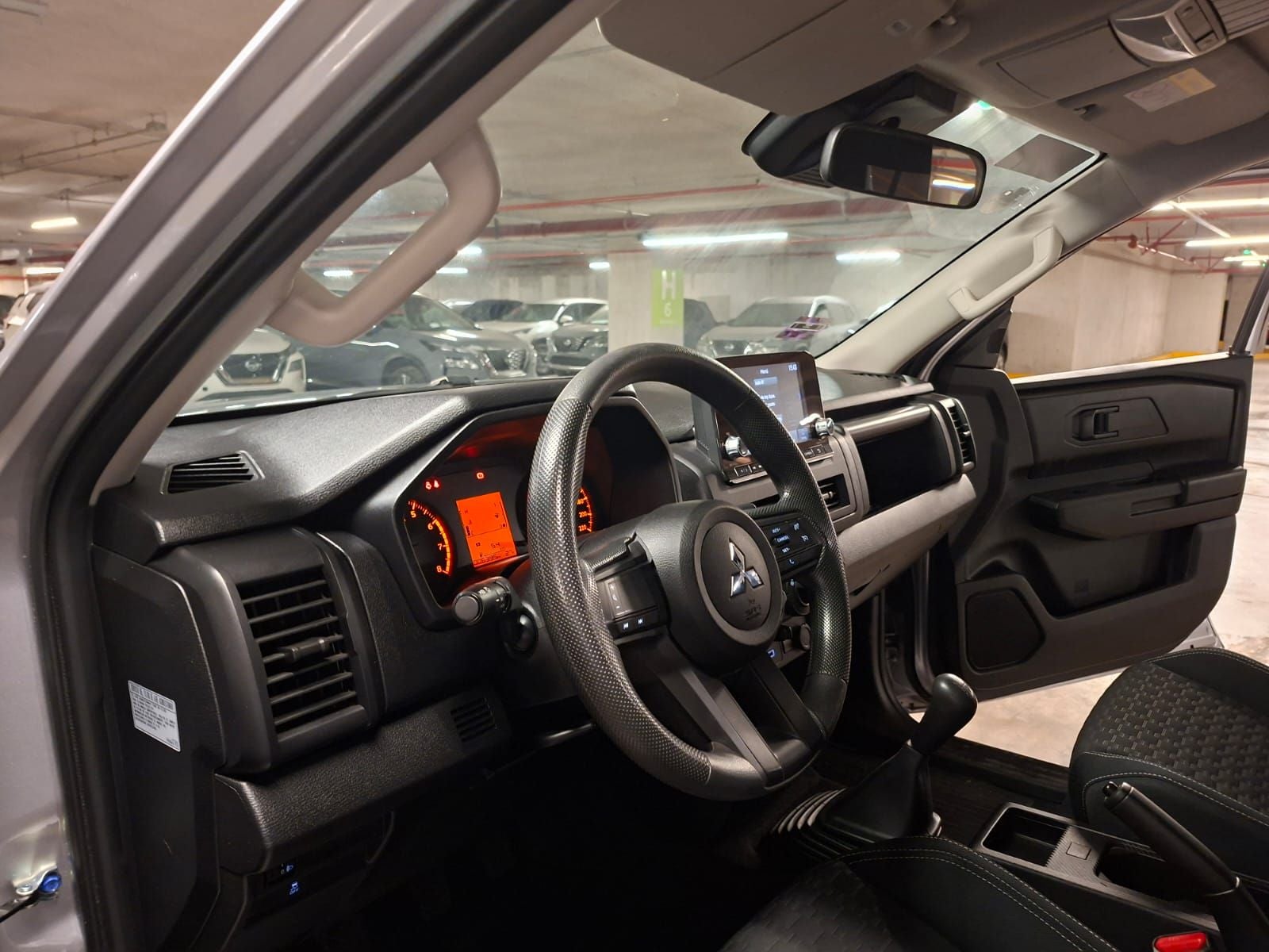2025 Mitsubishi L200 2.4 Glx Cabina Doble 4x2 Mt