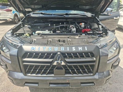 2025 Mitsubishi L200 2.4 Glx Cabina Doble 4x2 Mt